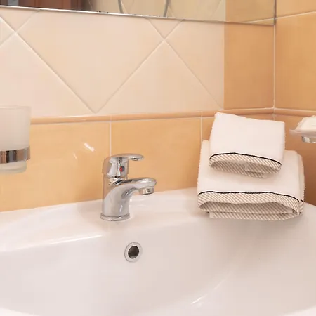 Le Fontane アパートホテル